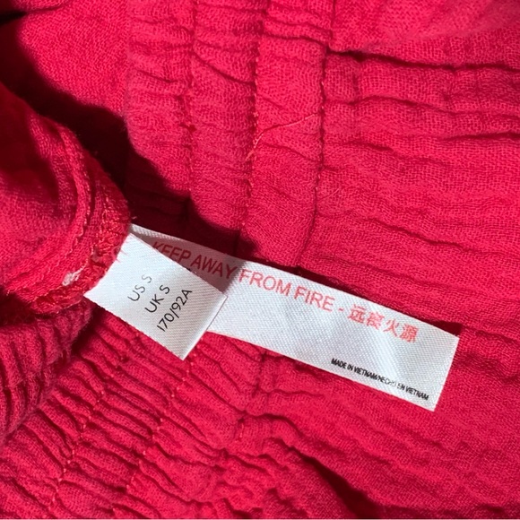 🔥6 FOR $25!🔥Anthropologie! Gorgeous red  linen shorts size s/m - Picture 3 of 5